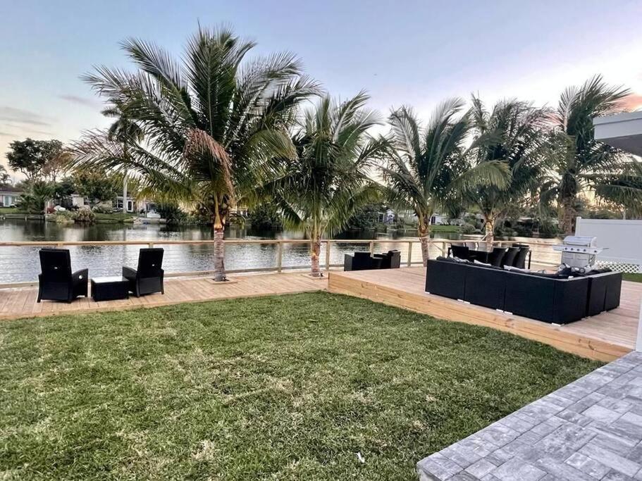5-star Lakefront Oasis In Hollywood-hard Rock Casino Holiday home