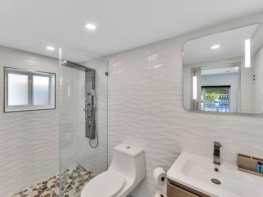 Holiday home 5-star Lakefront Oasis In Hollywood-hard Rock Casino Fort Lauderdale