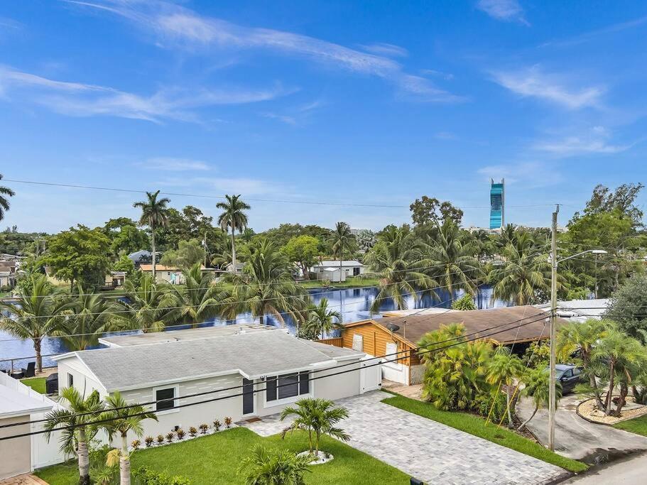 Holiday home 5-star Lakefront Oasis In Hollywood-hard Rock Casino