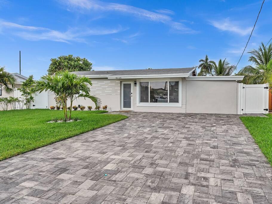 5-star Lakefront Oasis In Hollywood-hard Rock Casino Holiday home