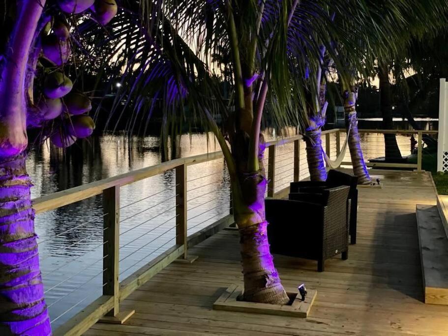 Holiday home 5-star Lakefront Oasis In Hollywood-hard Rock Casino *