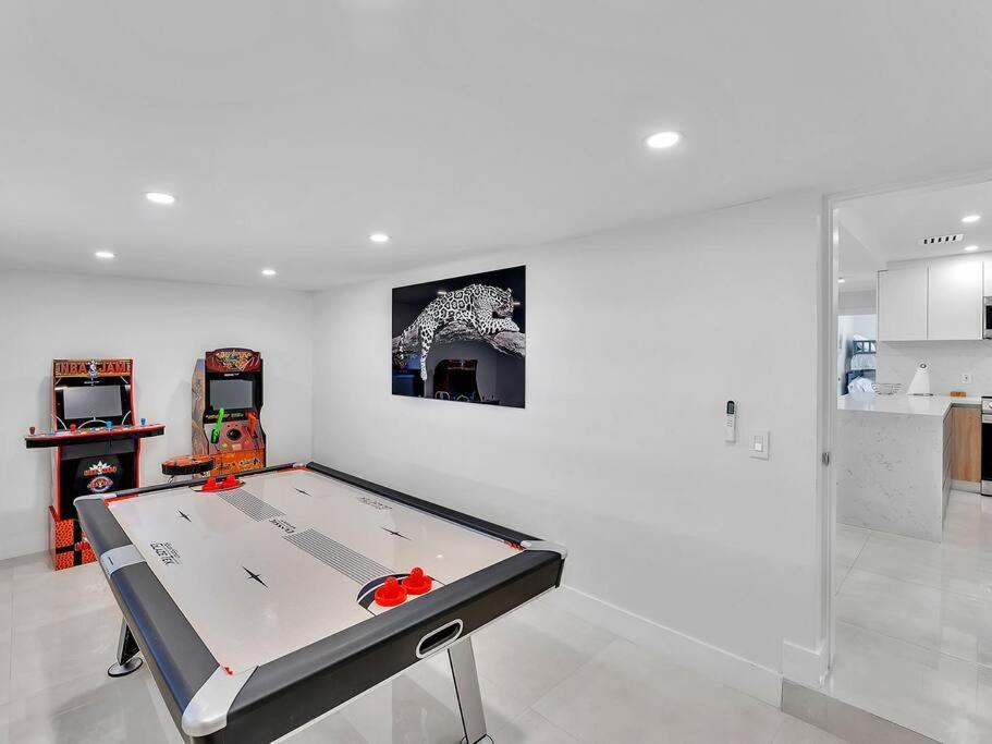 Holiday home 5-star Lakefront Oasis In Hollywood-hard Rock Casino