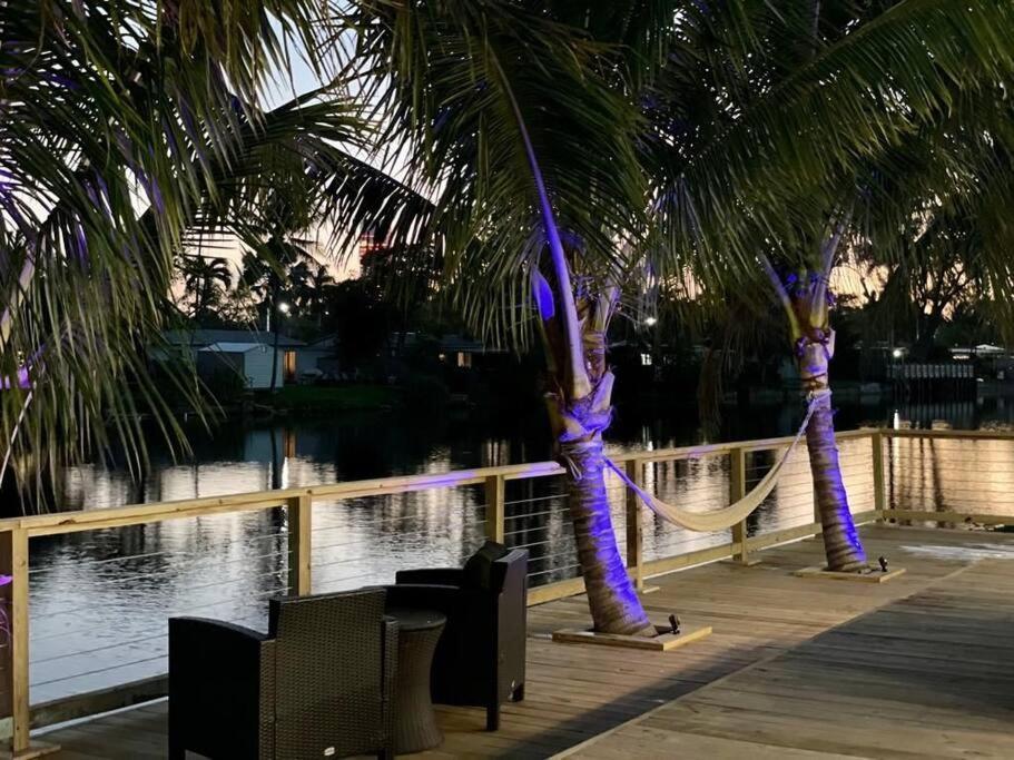5-star Lakefront Oasis In Hollywood-hard Rock Casino Holiday home *