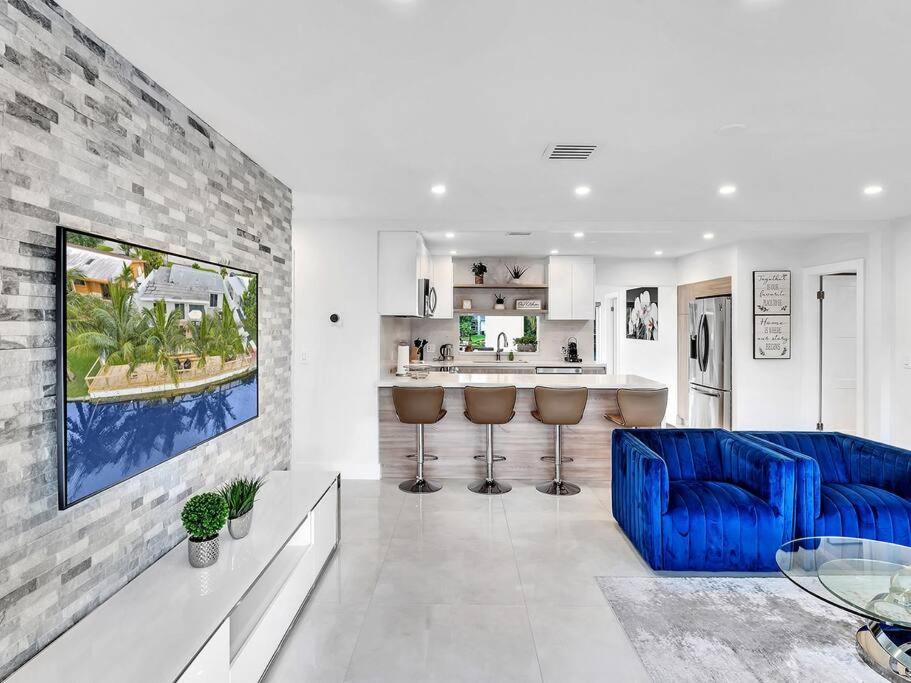5-star Lakefront Oasis In Hollywood-hard Rock Casino Holiday home *