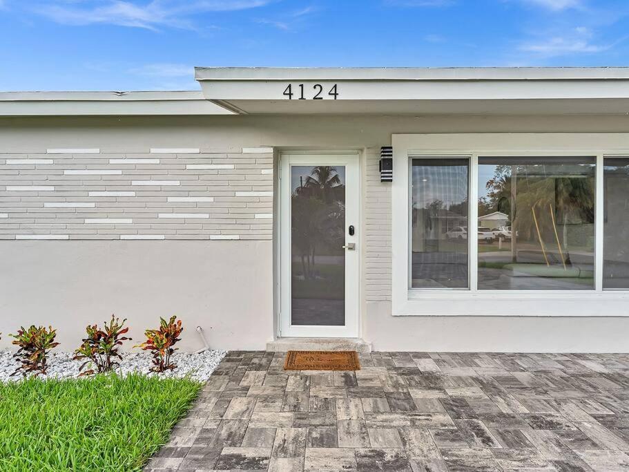 5-star Lakefront Oasis In Hollywood-hard Rock Casino Holiday home