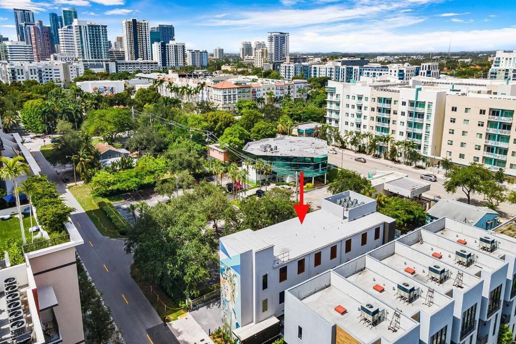 Apartment Pretty Rola 201 Luxury 1b1b W King Bed At Downtown Lauderdale Fort Lauderdale