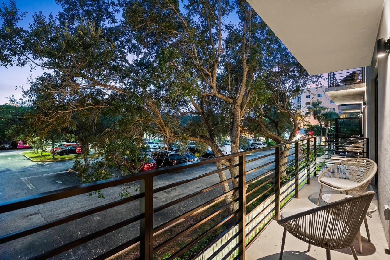 Pretty Rola 201 Luxury 1b1b W King Bed At Downtown Lauderdale *