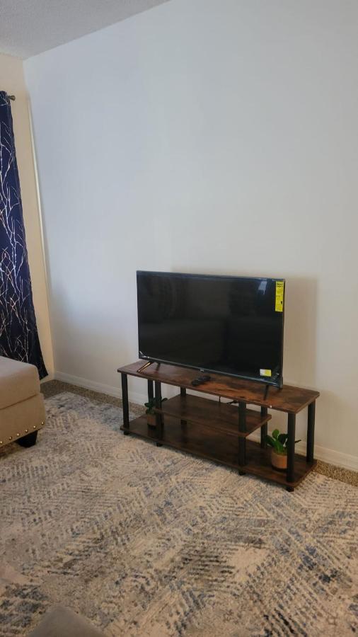 Not Availabl Apartment *