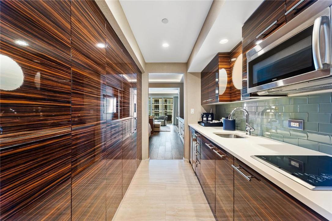 Luxury At Lauderdale *