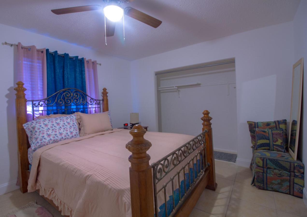 Quiet 2bedroom At Fl Apartment *