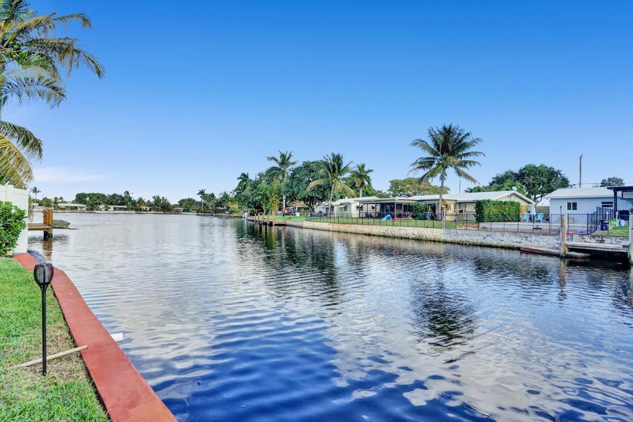 Holiday home New! Waterfront Heated Pool & Jacuzzi 2 Mi To - Fishing Pier Relaxing & Hammock Fort Lauderdale