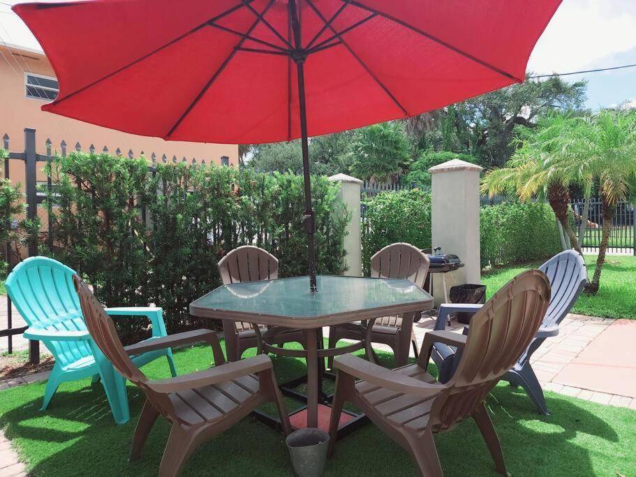 A1 - Endless Summer Vacation - Affordable Luxury Near Downtown Apartment *