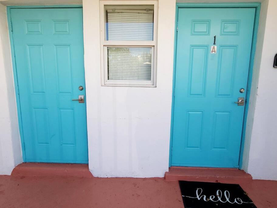 A1 - Endless Summer Vacation - Affordable Luxury Near Downtown Apartment *