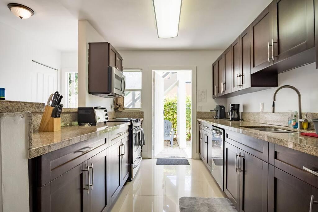 A2 - Endless Summer Vacation - 3 Bedroom Close To Casino