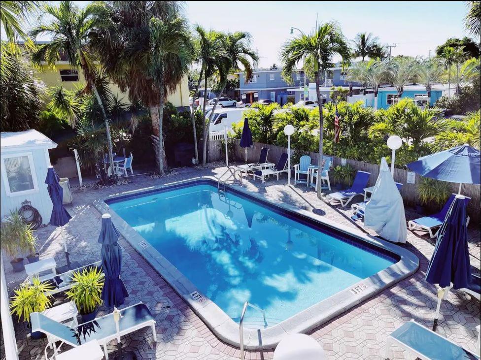 Great Escape By Lowkl * Fort Lauderdale