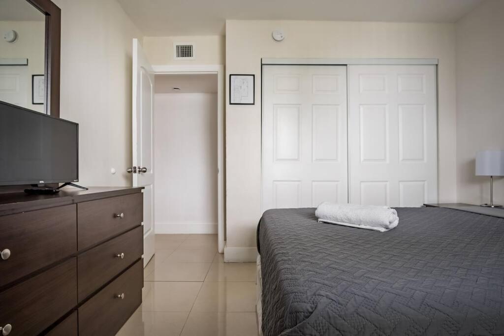 A2 - Endless Summer Vacation - 3 Bedroom Close To Casino Fort Lauderdale