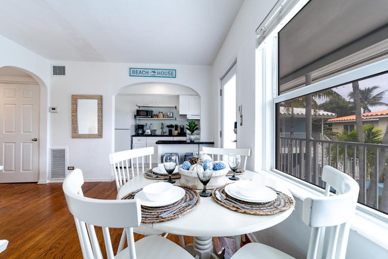 The Blue Parrot Apartment