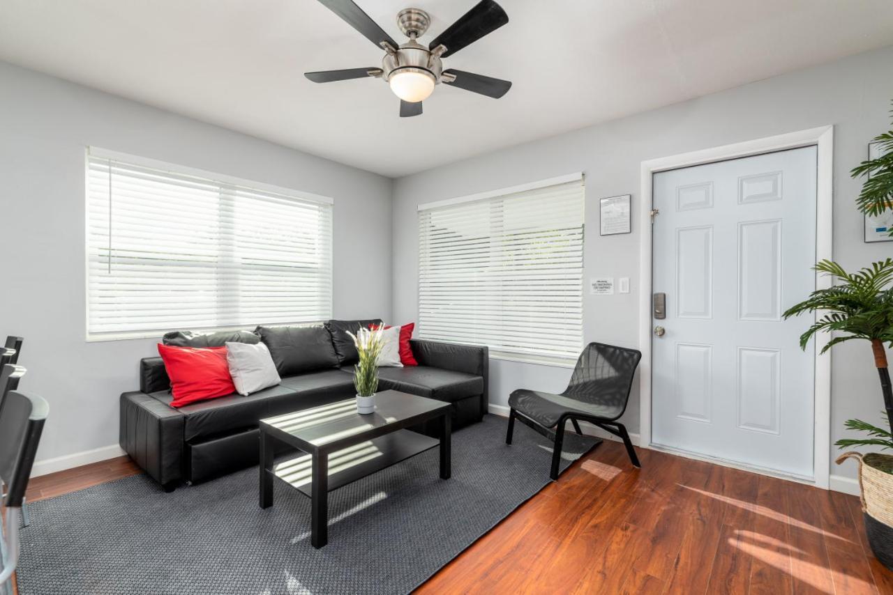 Apartment Just Off The Drive 1 *