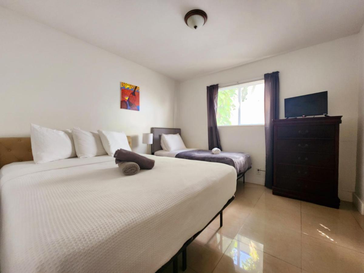 A1 - Endless Summer Vacation - Affordable Luxury Near Downtown Apartment