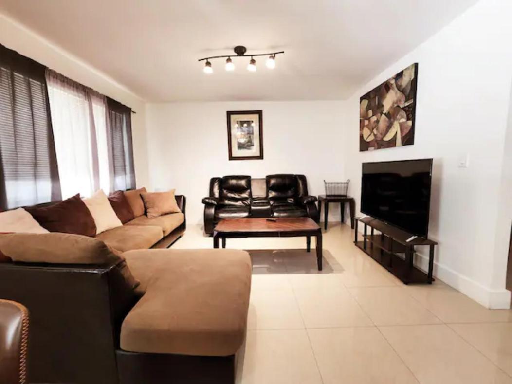Apartment A4 - Endless Summer - Downtown Near Park, Ports, And Beach