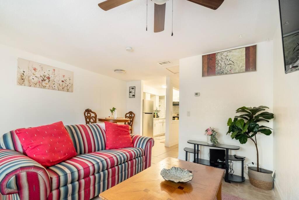 Cheerful 1-bedroom 1bath At Lauderdale Fl Apartment *