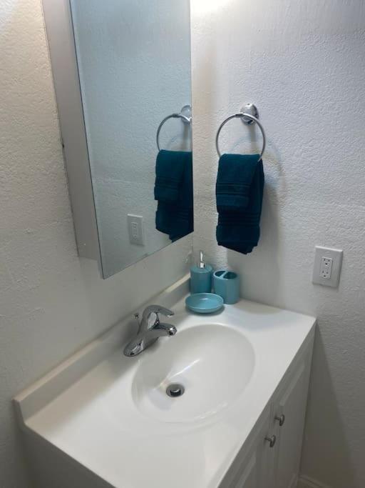 Apartment Cheerful 1-bedroom 1bath At Lauderdale Fl *