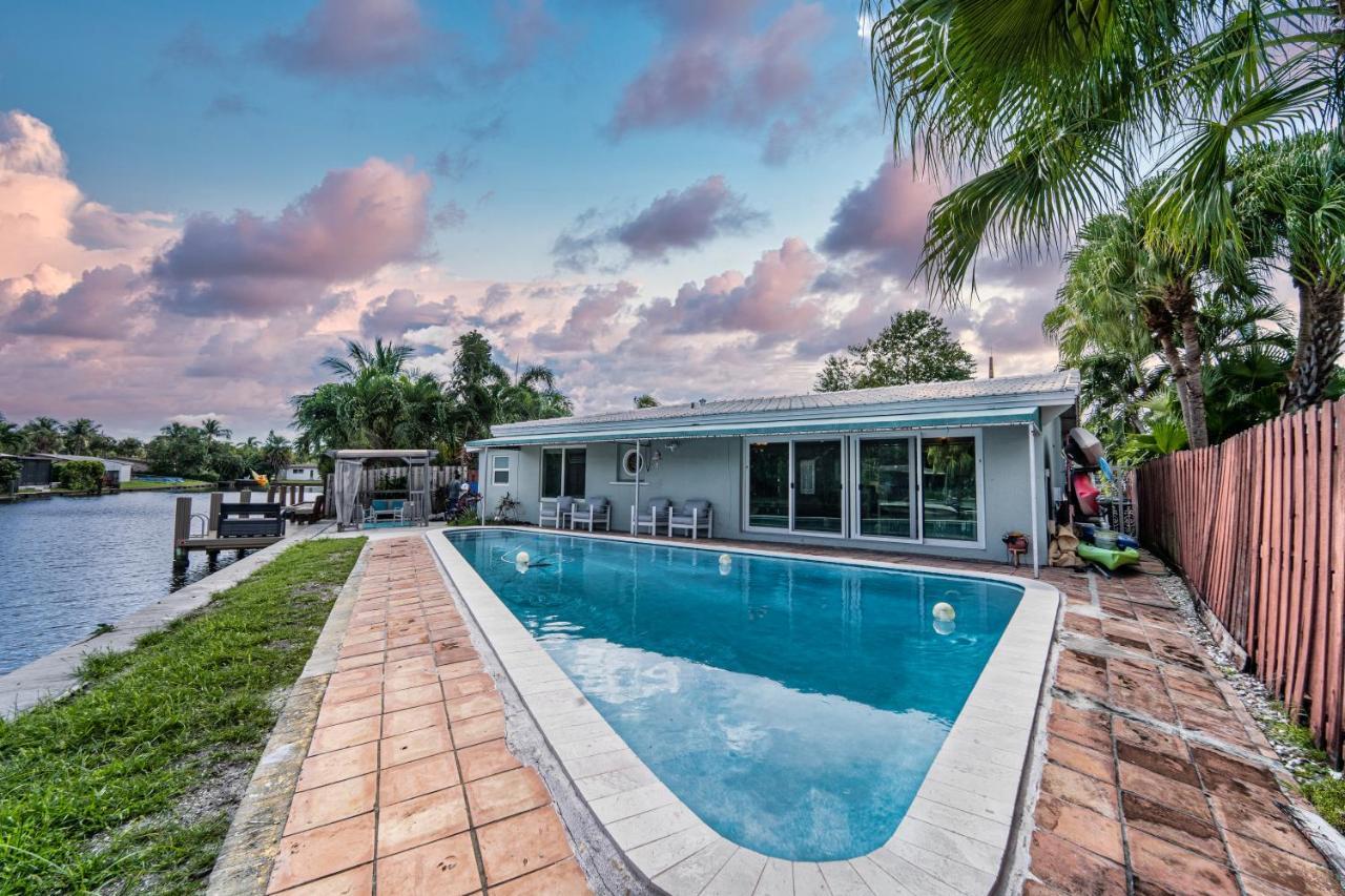 Villa Waterfront Salt Wtr Pool Near *