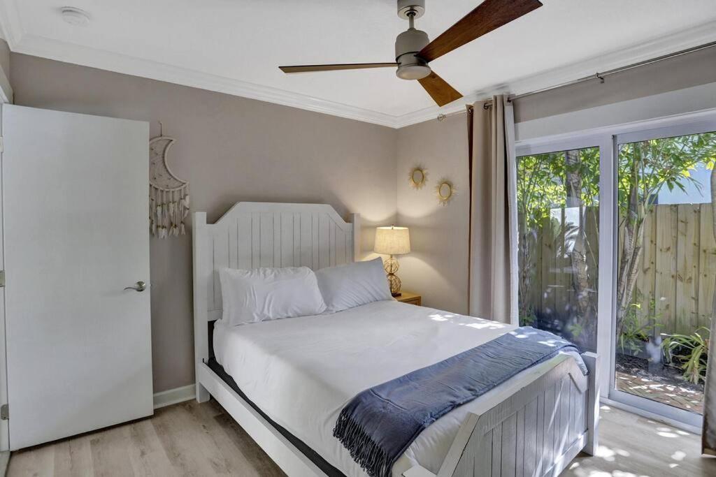 Brand New! Heated Pool, Golf Cart, Next To Holiday home Fort Lauderdale