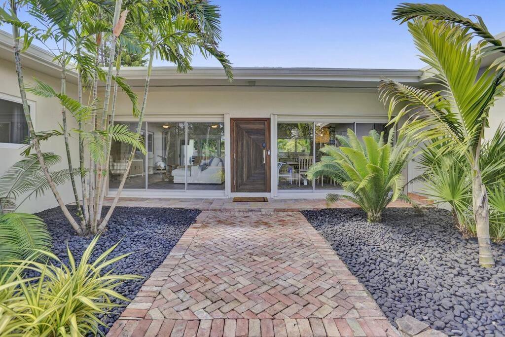 Brand New! Heated Pool, Golf Cart, Next To * Fort Lauderdale
