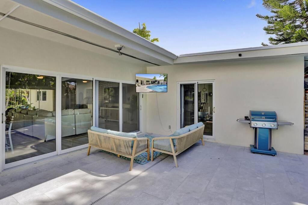 Brand New! Heated Pool, Golf Cart, Next To