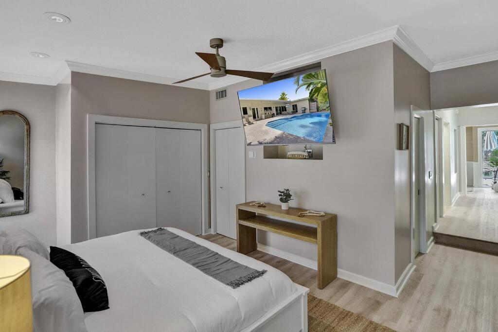 Brand New! Heated Pool, Golf Cart, Next To * Fort Lauderdale