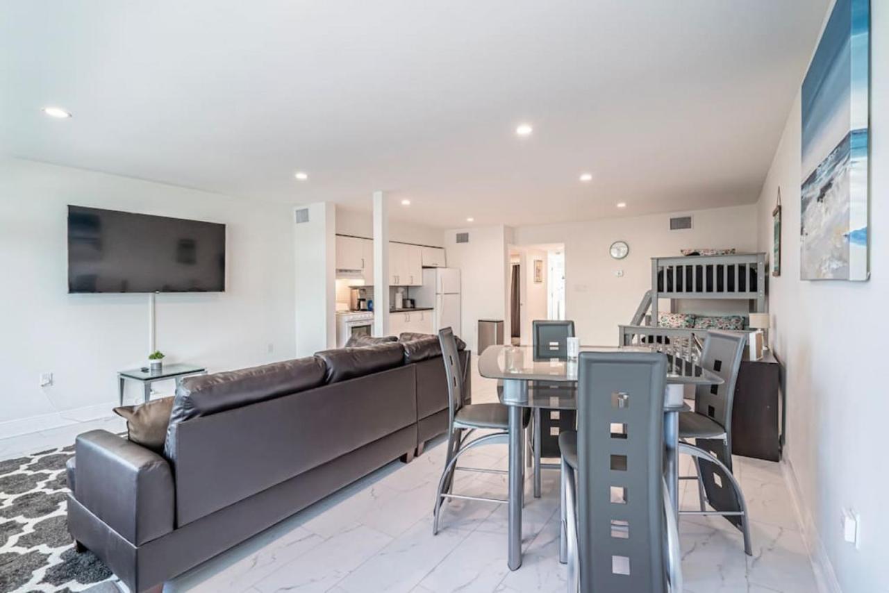 Beachfront Bloos 2 Units Ocean View Balcony Units 4 And 5 *