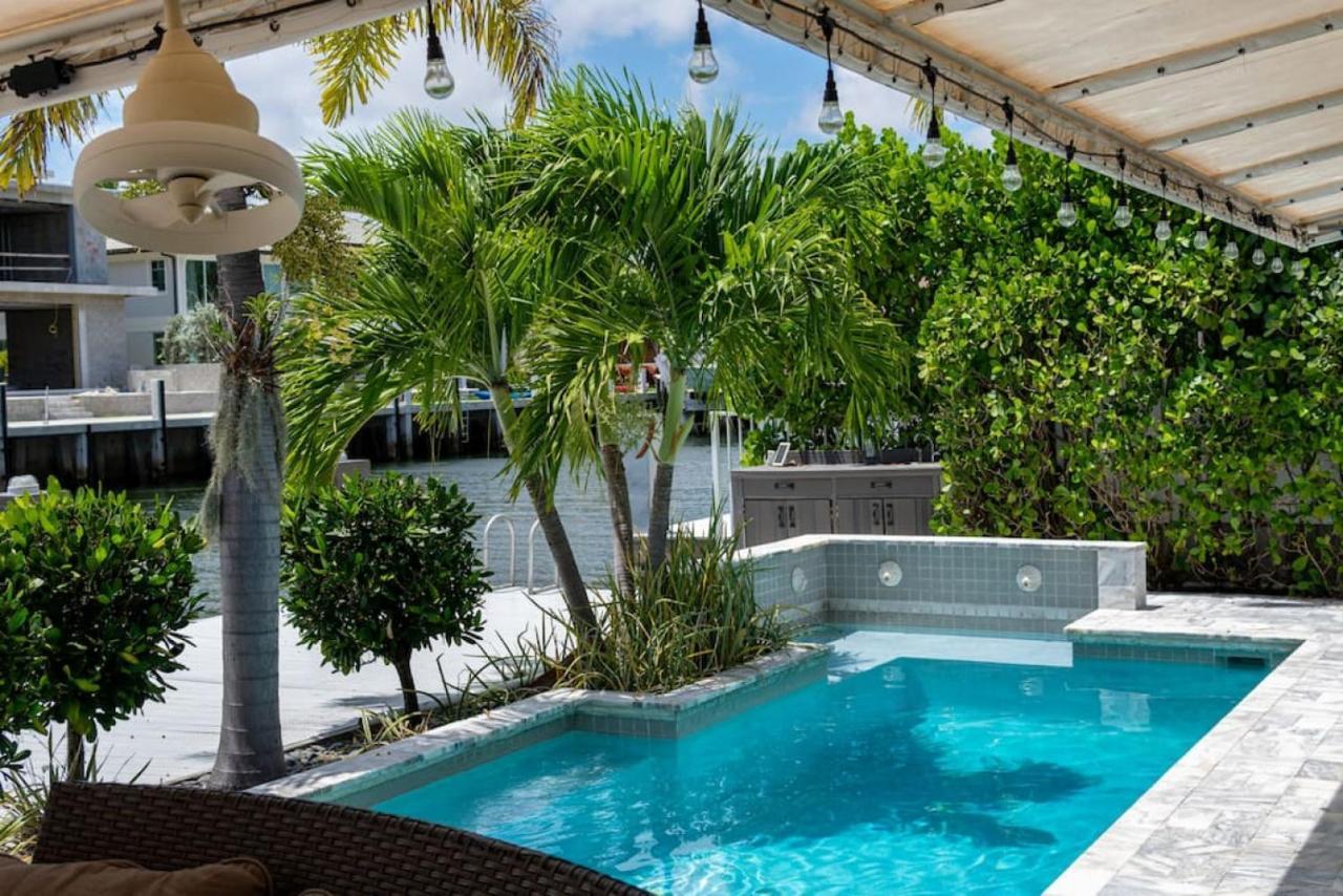 Casa Flamingo Intracoastal Front With Heated Pool A And 75 Ft Dock Holiday home Fort Lauderdale