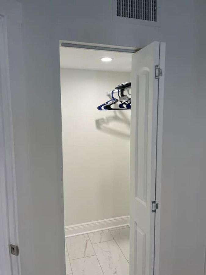 Beachfront Bloos 2 Units Ocean View Balcony Units 4 And 5 Holiday home Fort Lauderdale