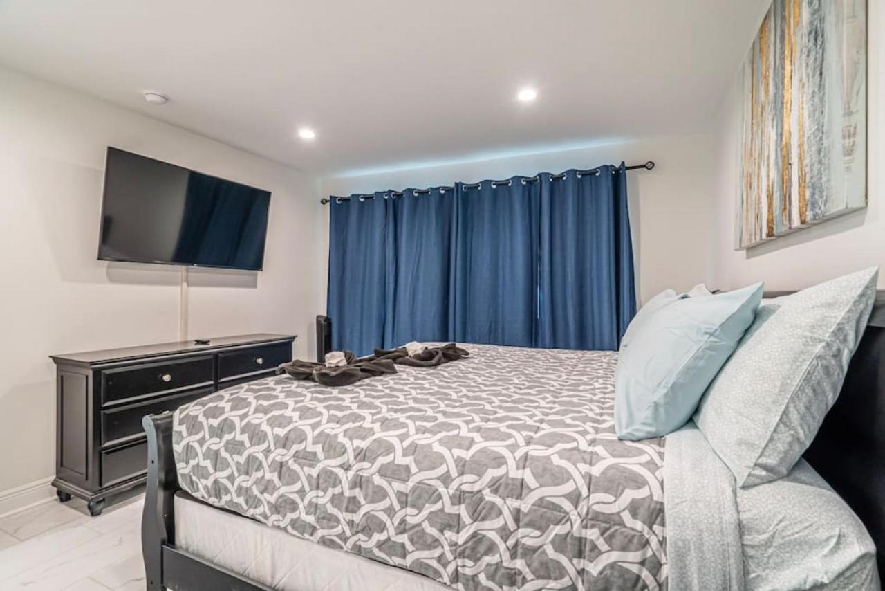 Beachfront Bloos 2 Units Ocean View Balcony Units 4 And 5 *