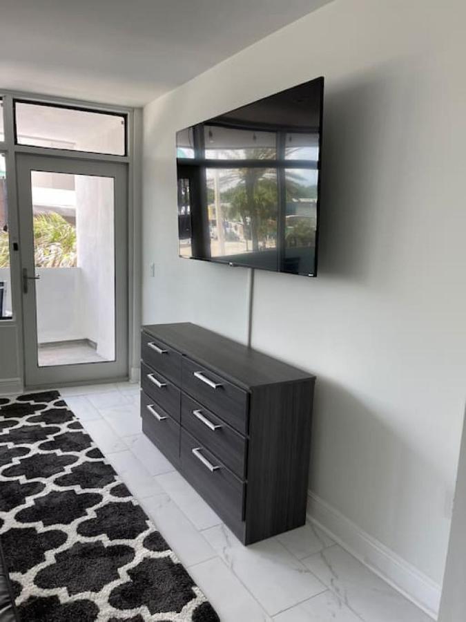 Beachfront Bloos 2 Units Ocean View Balcony Units 4 And 5 Holiday home *
