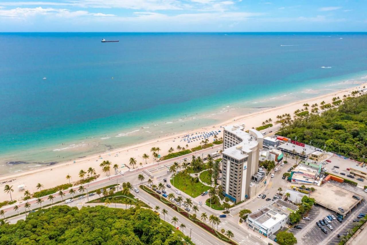 Holiday home Beachfront Bloos 2 Units Ocean View Balcony Units 4 And 5 *