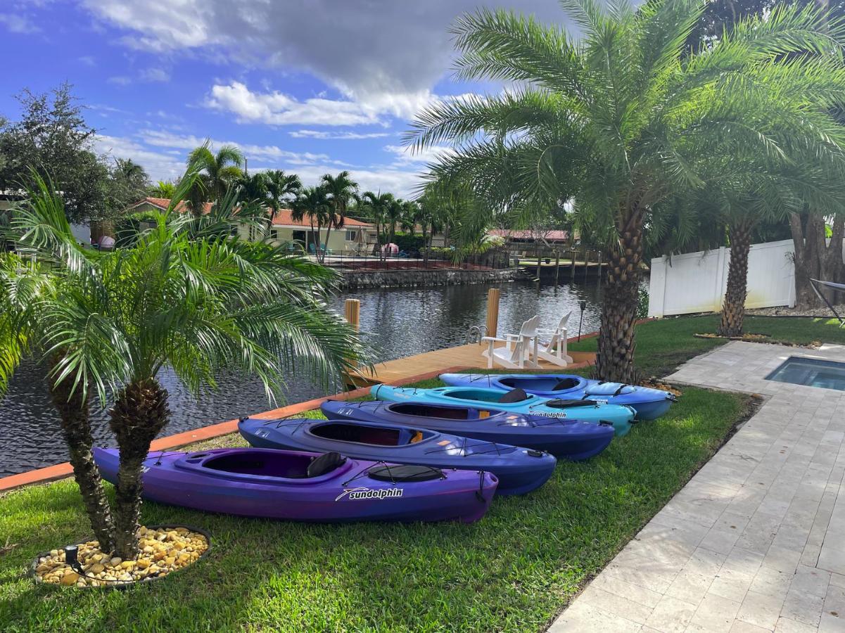 Holiday home New! Waterfront Heated Pool & Jacuzzi 2 Mi To - Fishing Pier Relaxing & Hammock Fort Lauderdale