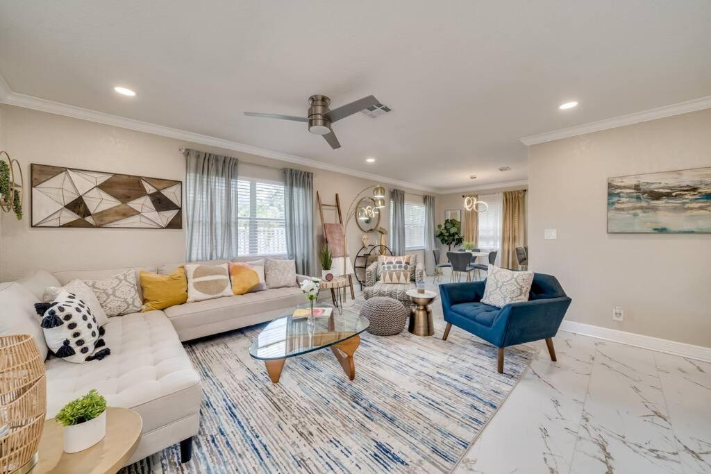 Modern 10 Minutes From Beach! Apartment Fort Lauderdale