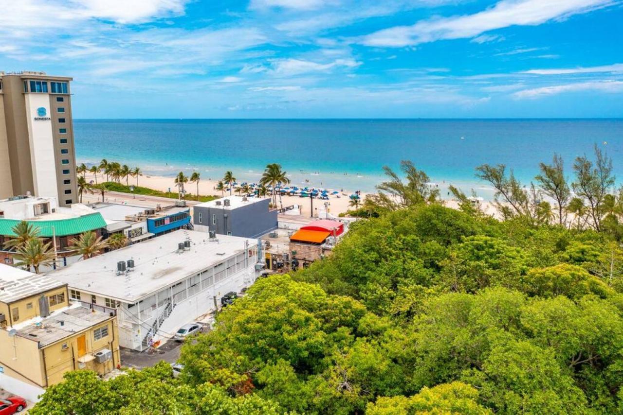 The Purple Pelican Beachfront With Ocean Balcony Unit 1 Holiday home Fort Lauderdale