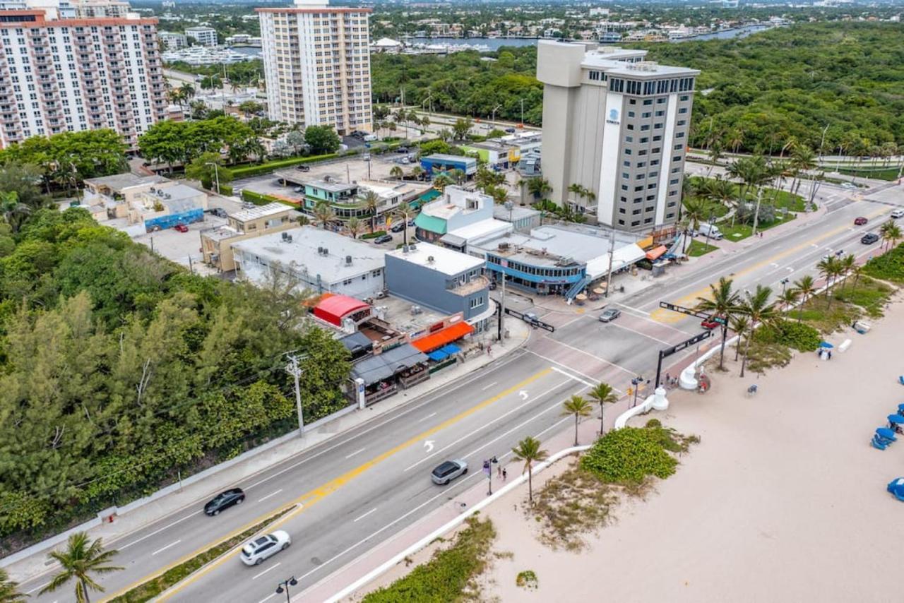 The Purple Pelican Beachfront With Ocean Balcony Unit 1