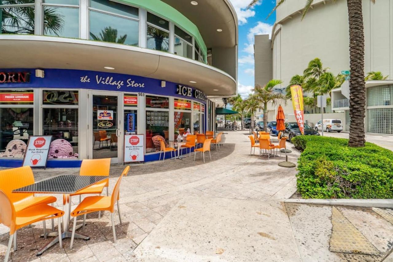 Holiday home The Purple Pelican Beachfront With Ocean Balcony Unit 5