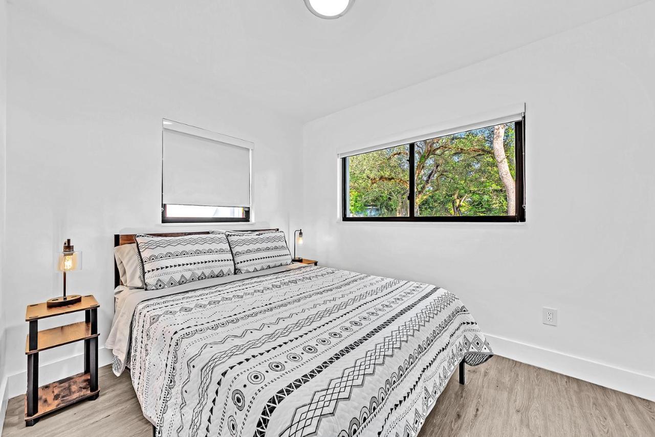 Fun Adventure Luxy Retreat Home! Heated Pool! *