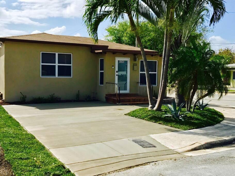 Holiday home The Fort Laudy Daudy