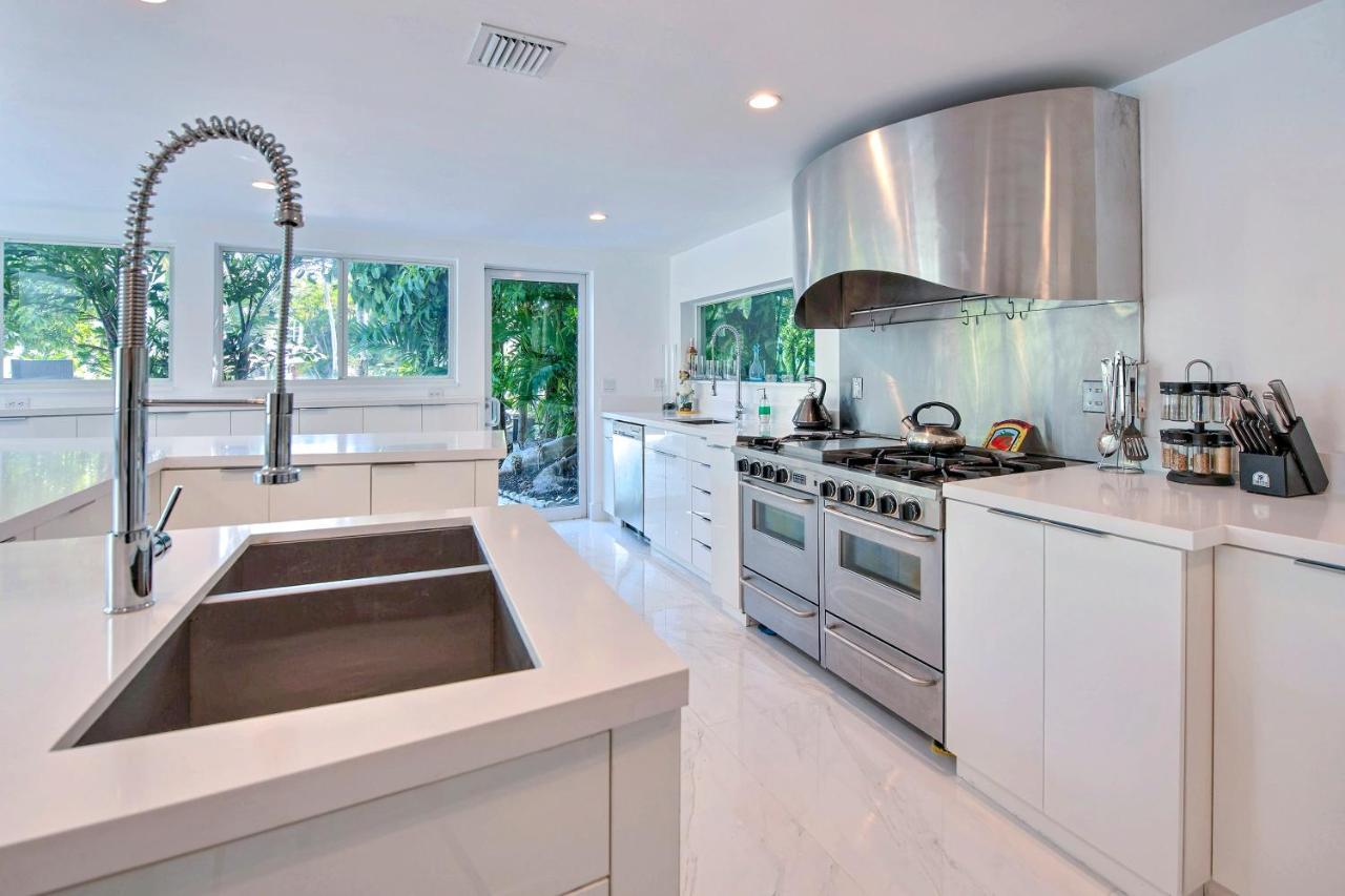 Breathtaking Tropical Featured In Movies Holiday home *