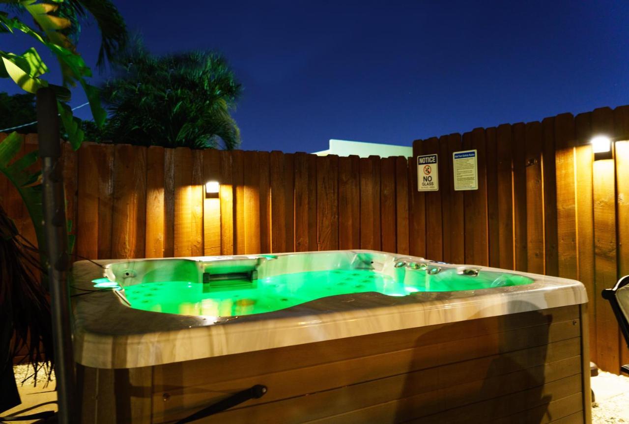 Modern Oasis Apartment Fort Lauderdale