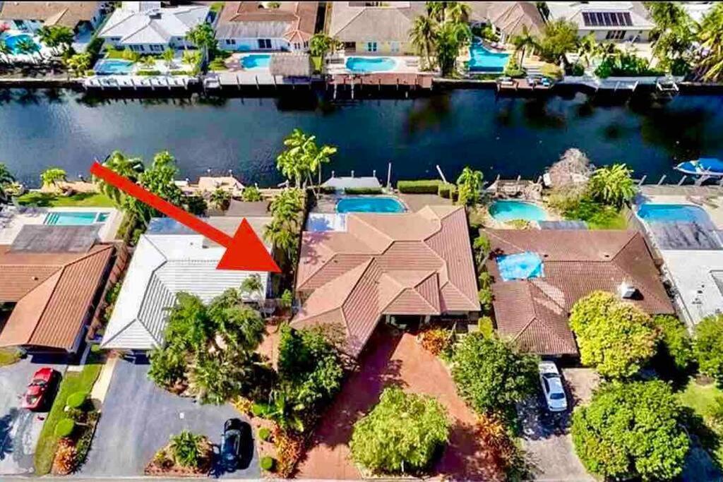 Villa Paradise Lux Waterfrnt Villa/ W Boat & Jet Rtl *