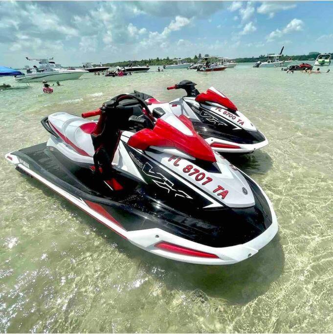 Paradise Lux Waterfrnt Villa/ W Boat & Jet Rtl Villa