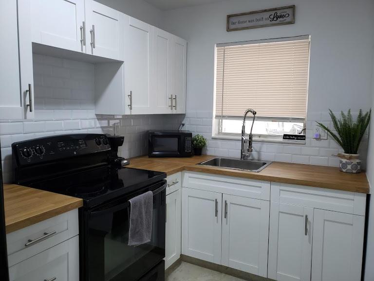 Apts With Backyard Near Lauderdale Beach, Nightlife, Cruise Port, Airport Apartment *