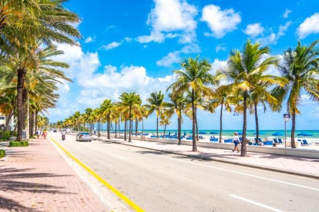 Apts With Backyard Near Lauderdale Beach, Nightlife, Cruise Port, Airport Apartment *